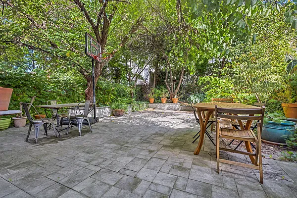 Rented by Douglas Elliman | media 12