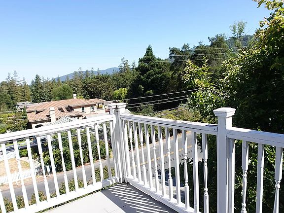 4th image of 20961 Canyon View Dr