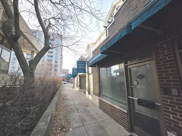 8019/8021 N Lincoln Ave, Skokie, IL 60077