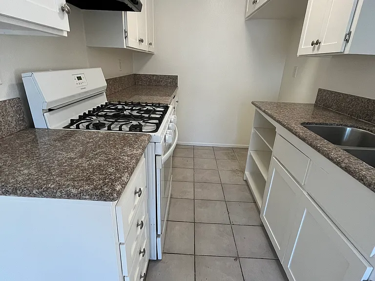 15824 Sherman Way #1 — Photo 7
