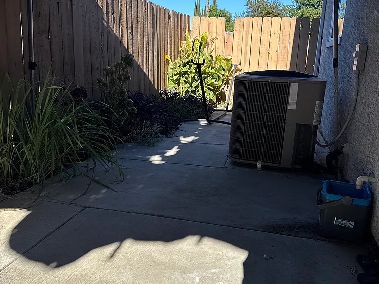 1021 Fairmont Ct — Photo 7