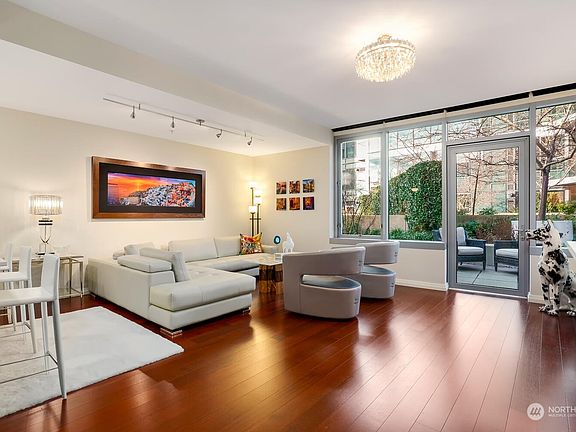 3rd image of 10700 NE 4th Street #632