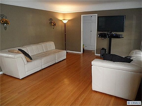 5th image of 2048 Jefferson Dr