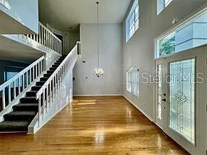 3 bed, 2.5 bath, 2580 sqft, $3,300 — Photo 2