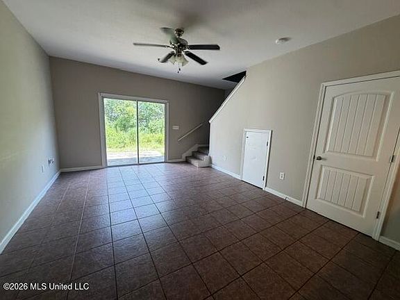 5th image of 720 Layton Dr