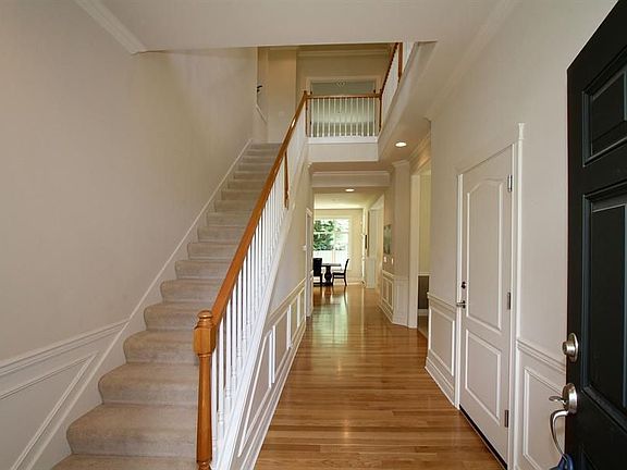 3rd image of 11824 158th Ave NE