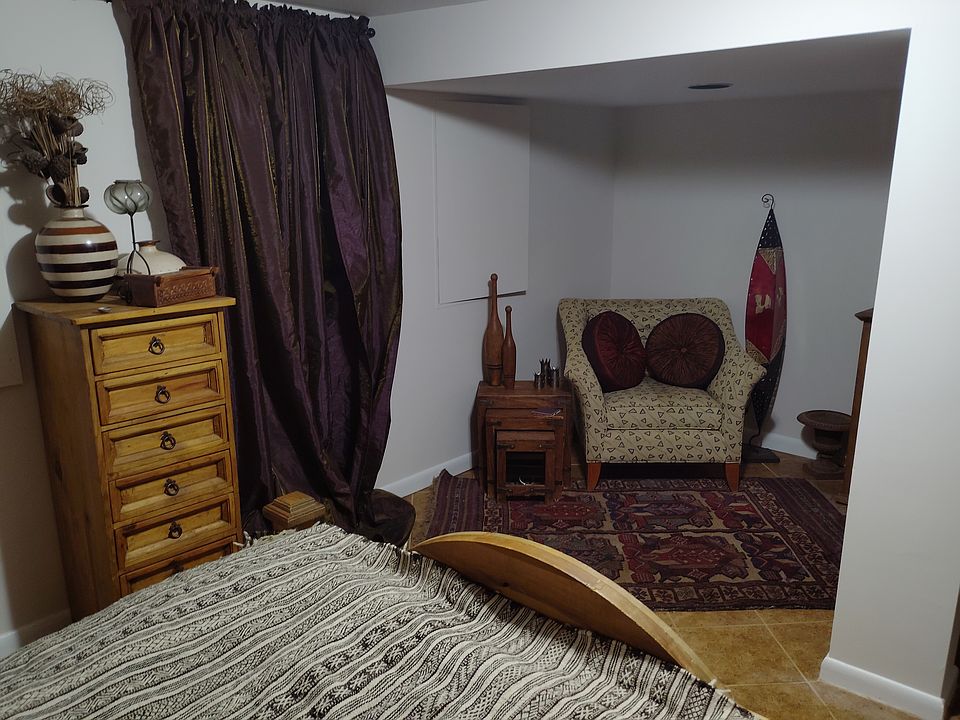 bedroom sitting area