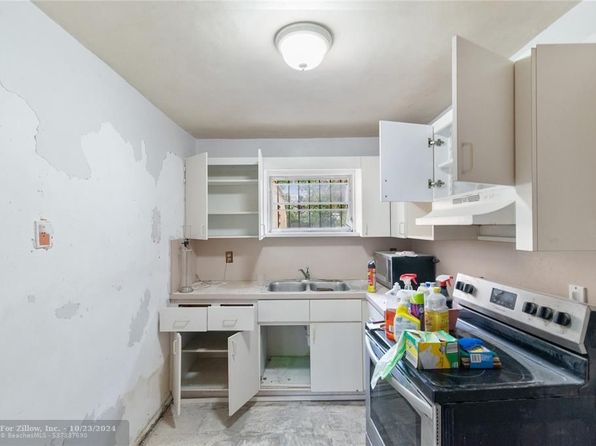 miami-florida-442004746 picture