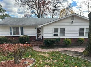 41 Rockingchair Road, White Plains, NY 10607