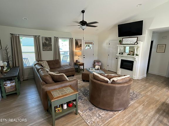 4th image of 110 Willow Grace Ln