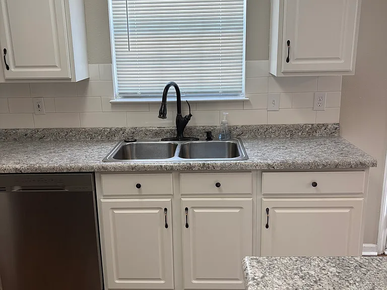 12191 Doncaster Ct — Photo 15