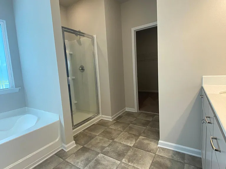 48 Westover Rd — Photo 9