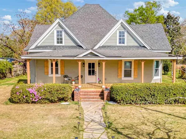 319 Gibson St, Marion, SC 29571