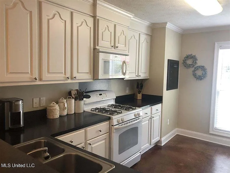 133 Blackstone Cir — Photo 7