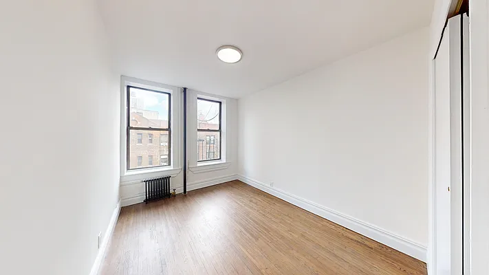 Rented by Bond New York | media 6