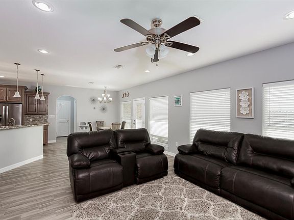 5th image of 2709 Eastdale Dr