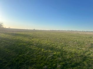 2 Miles West Peckham Rd, Newkirk, OK 74647