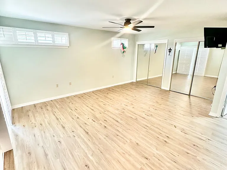 937 Holbrook Cir — Photo 22