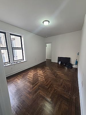 5th image of 3069 34th St APT 3A