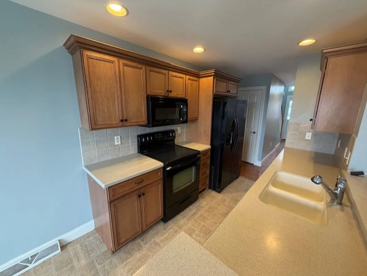 Building Photo - 785 Oak Leaf Ln