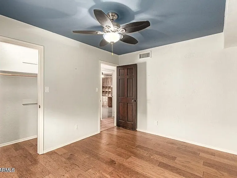239 E Aster Dr — Photo 18