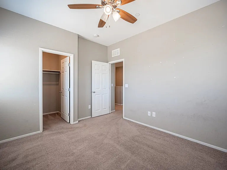 2715 Amazing Meadows Ave — Photo 34