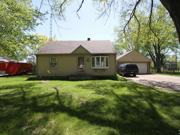 15486 Dayton Rd, Monroe, MI 48161