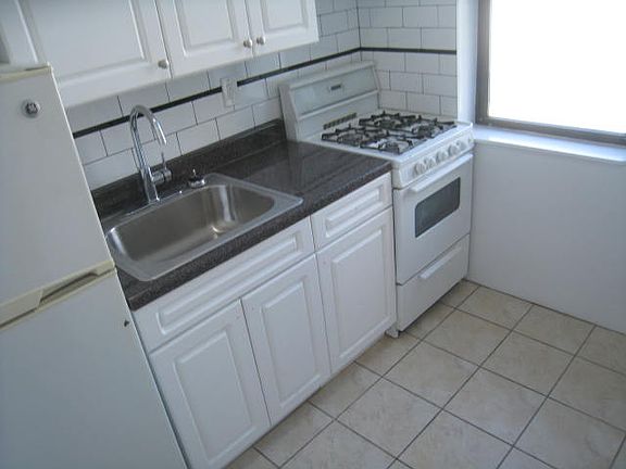 5th image of 35-21 32nd St #1D