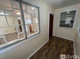 717 Cedar Bayou Rd SUITE 1/2, Baytown, TX 77520