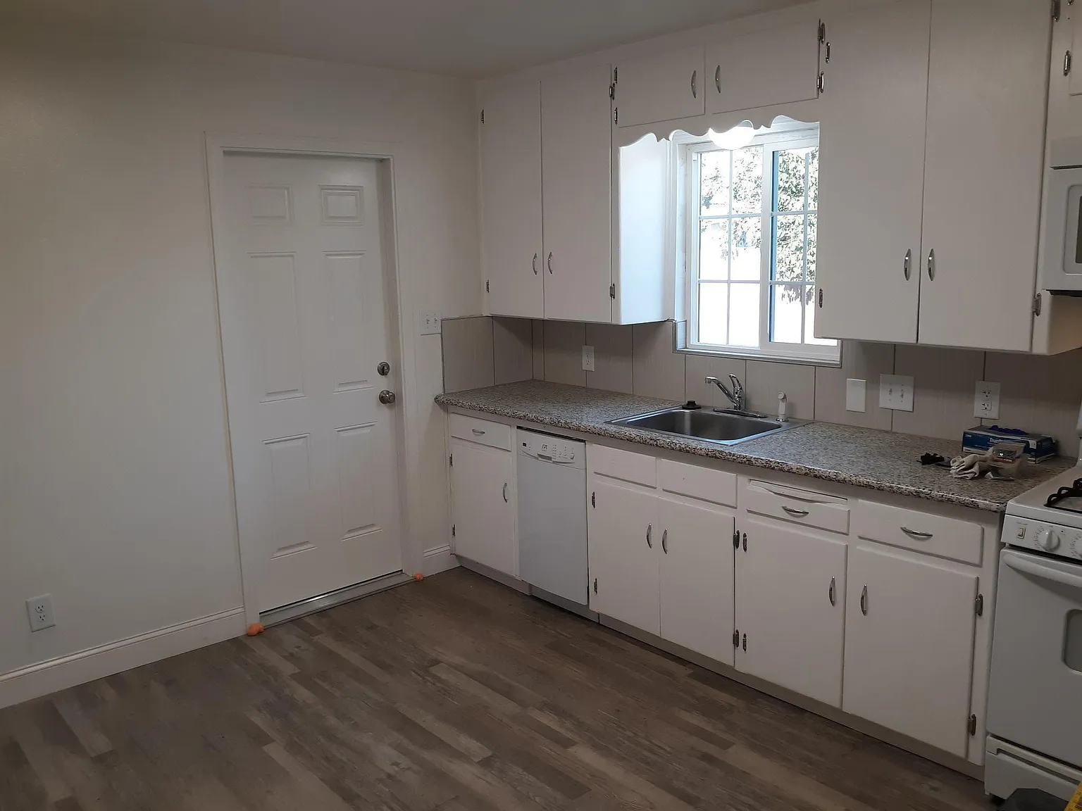 2 bed, 720 sqft, $1,550 — Photo 1
