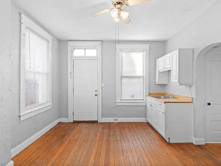 7614 Virginia Ave — Photo 6