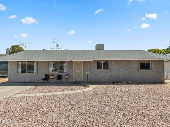 211 W BRINKER Drive, Avondale, AZ 85323