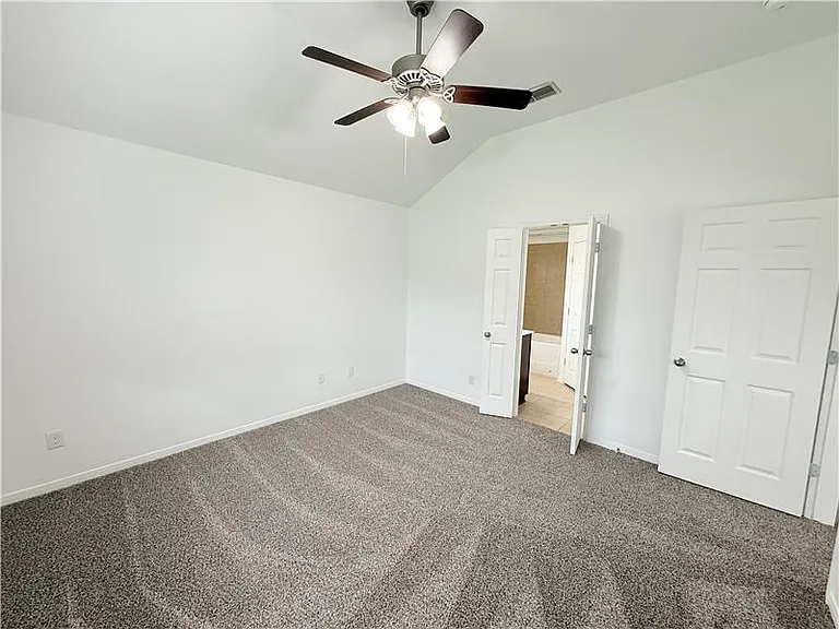 531 Parkfield Ln — Photo 17