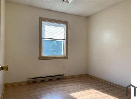 2 bed, 900 sqft, $1,725 — Photo 2