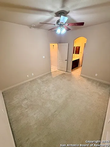 215 Evans Oak Ln — Photo 29
