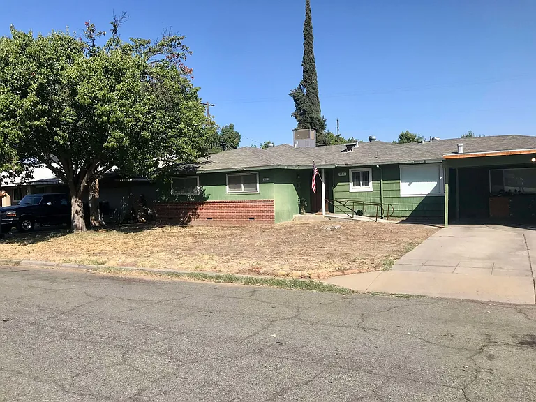 E Cornell Ave — Photo 1