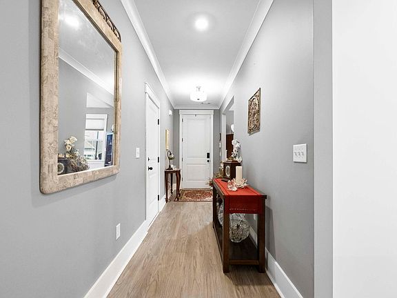 5th image of 564 Backacre Ct