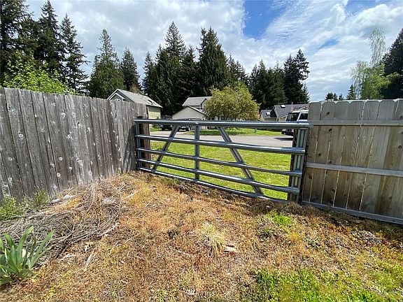4th image of 3624 Yelm Highway SE