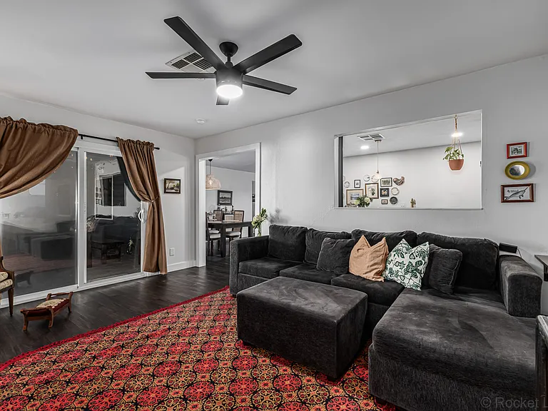 2200 N Los Altos Dr — Photo 19