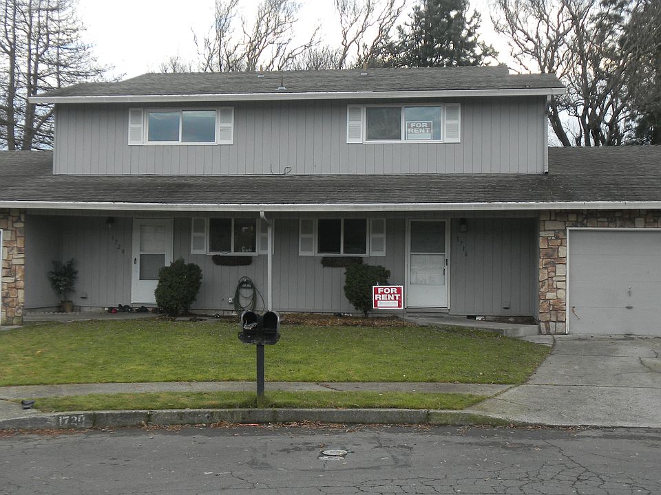 Front view of duplex/townhouse
