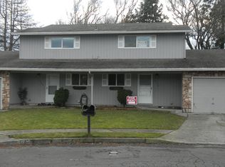 1716-1720 NE Meadow Pl, Gresham, OR 97030