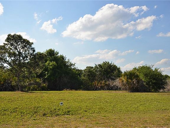 4th image of 960 Rotonda Cir