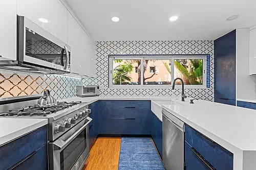2325 Barcelona Dr Photo 1