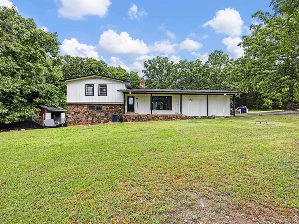 1878 Paradise Acres Rd, Russellville, AR 72802