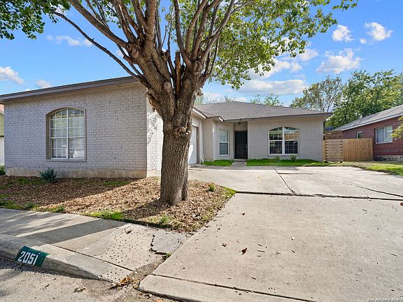 3rd image of 2051 CANYON VISTA DR