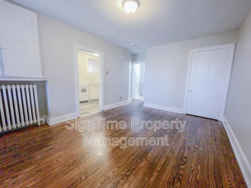 1 bed, 1.0 bath, 600 sqft, $995 — Photo 1