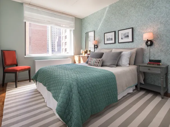 530 West 45th Street image 9 of 9