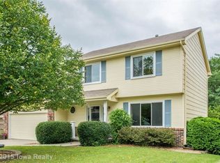 5021 Raintree Dr, West Des Moines, IA 50265