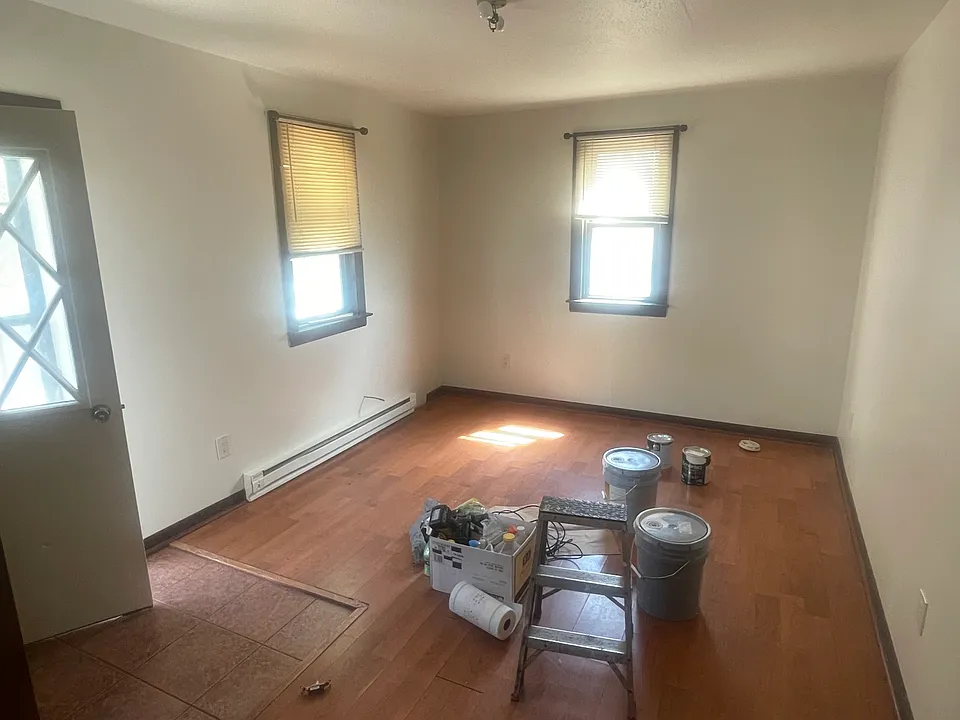 300 S 2nd St