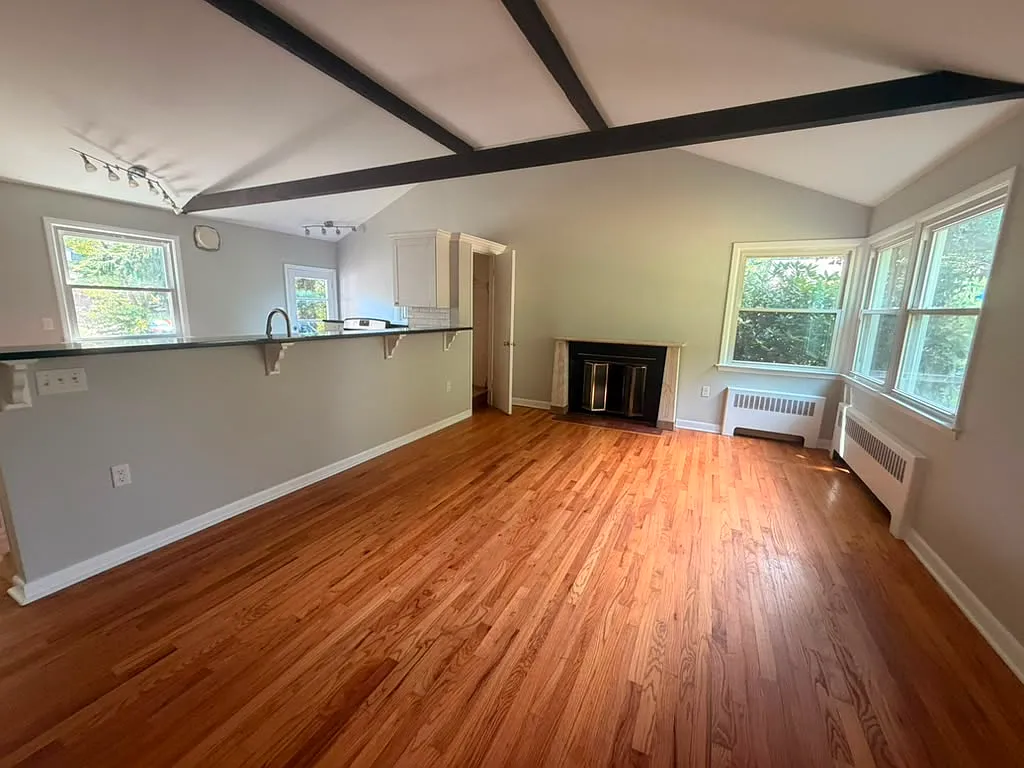 Riverside Dr, Hamden — Photo 2